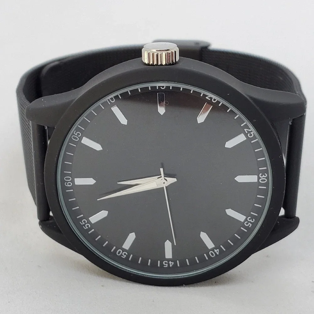 Men's Watch Black Dial 44MM Large Black Case Black Mesh Bands New Battery
